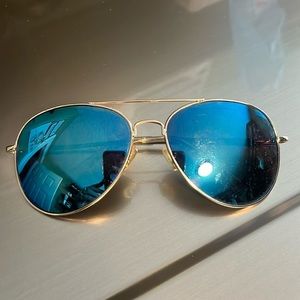 6 pairs of Aviator sunglasses